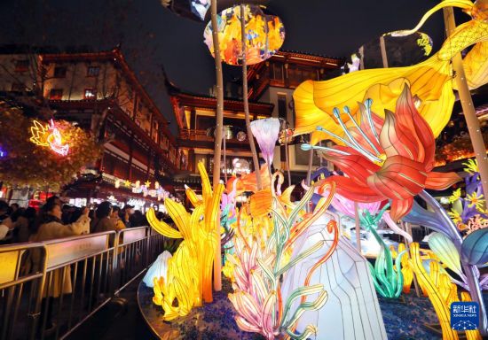 2024上海豫园民俗艺术灯会亮灯(图2) 2024上海豫园民俗艺术灯会亮灯(图2)