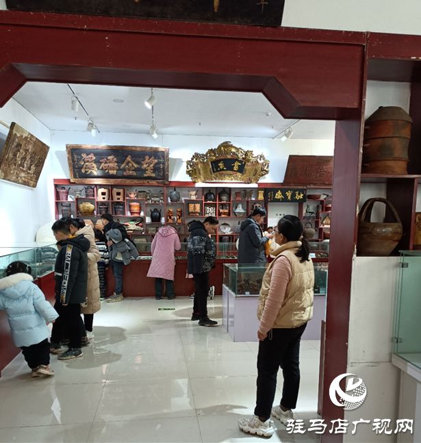 迎新春 平舆民俗文化博物馆人气旺(图2) 迎新春 平舆民俗文化博物馆人气旺(图2)