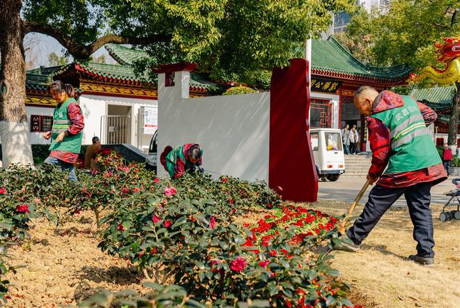武汉武昌城管:春节坚守就是最浓的“年味”(图8) 武汉武昌城管:春节坚守就是最浓的“年味”(图8)