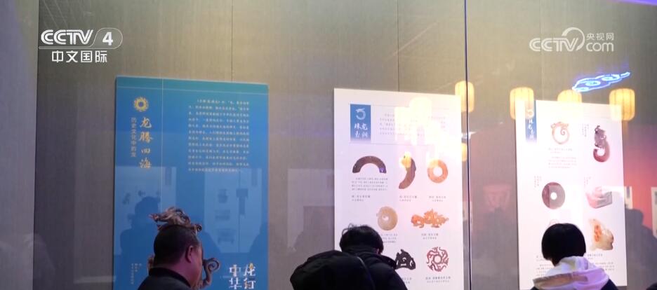 民俗“踩街”闹新春、博物馆里过大年 各地旅游市场火热 文化氛围拉满(图8) 民俗“踩街”闹新春、博物馆里过大年 各地旅游市场火热 文化氛围拉满(图8)
