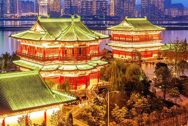 千年古迹如何华丽转身?古建筑亮化秘籍大公开!(图4) 千年古迹如何华丽转身?古建筑亮化秘籍大公开!(图4)