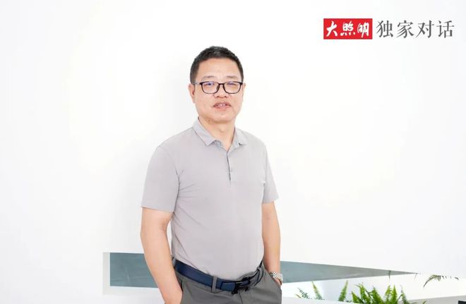重磅推出“反出光”!匡建:家的做照明不是来卷的是来创新的!(图1) 重磅推出“反出光”!匡建:家的做照明不是来卷的是来创新的!(图1)