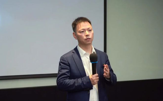 欧普照明马志伟:我们希望跳出行业的“卷”进一步将行业天花板打开…(图1) 欧普照明马志伟:我们希望跳出行业的“卷”进一步将行业天花板打开…(图1)