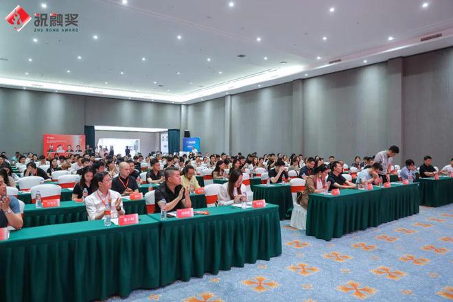 特优仕青雲智能照明系统惊现成都!(图1) 特优仕青雲智能照明系统惊现成都!(图1)