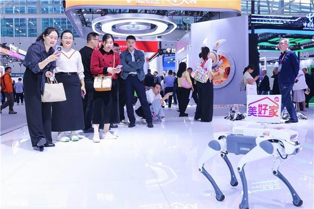 “美好家 AI家” 天翼数字生活展台精彩亮相2024数字科技生态大会(图9)
