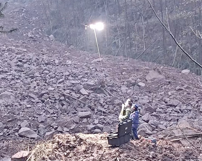 卓翼智能助力四川筠连山体滑坡夜间救援(图1) 卓翼智能助力四川筠连山体滑坡夜间救援(图1)