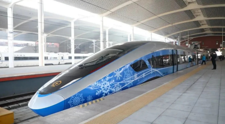 “瑞雪迎春”复兴号智能动车组亮相哈尔滨(图1) “瑞雪迎春”复兴号智能动车组亮相哈尔滨(图1)